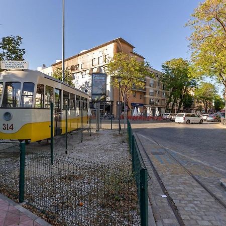 Charming 2 Bedroom Apartment At Triana Center By Oui Sevilla Kültér fotó