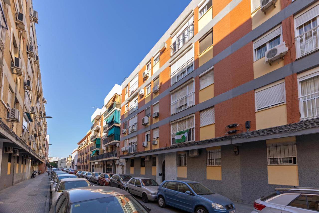 Charming 2 Bedroom Apartment At Triana Center By Oui Sevilla Kültér fotó