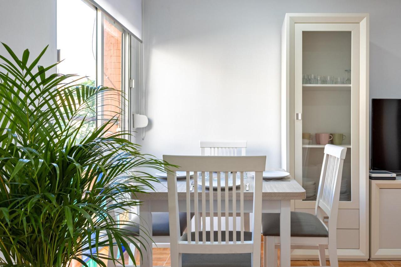 Charming 2 Bedroom Apartment At Triana Center By Oui Sevilla Kültér fotó