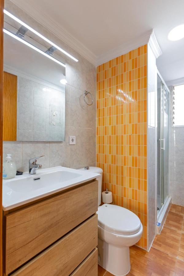Charming 2 Bedroom Apartment At Triana Center By Oui Sevilla Kültér fotó