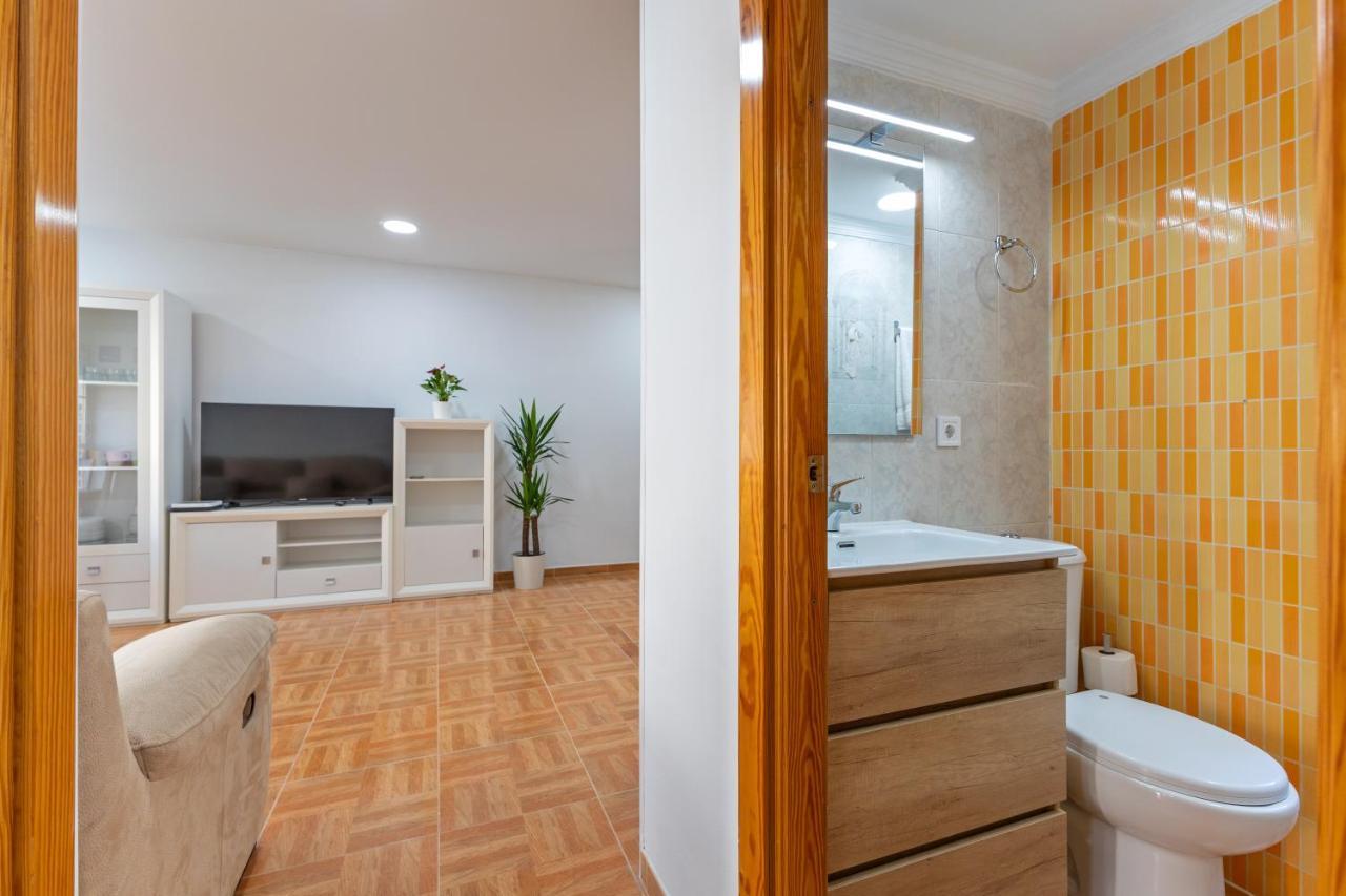 Charming 2 Bedroom Apartment At Triana Center By Oui Sevilla Kültér fotó