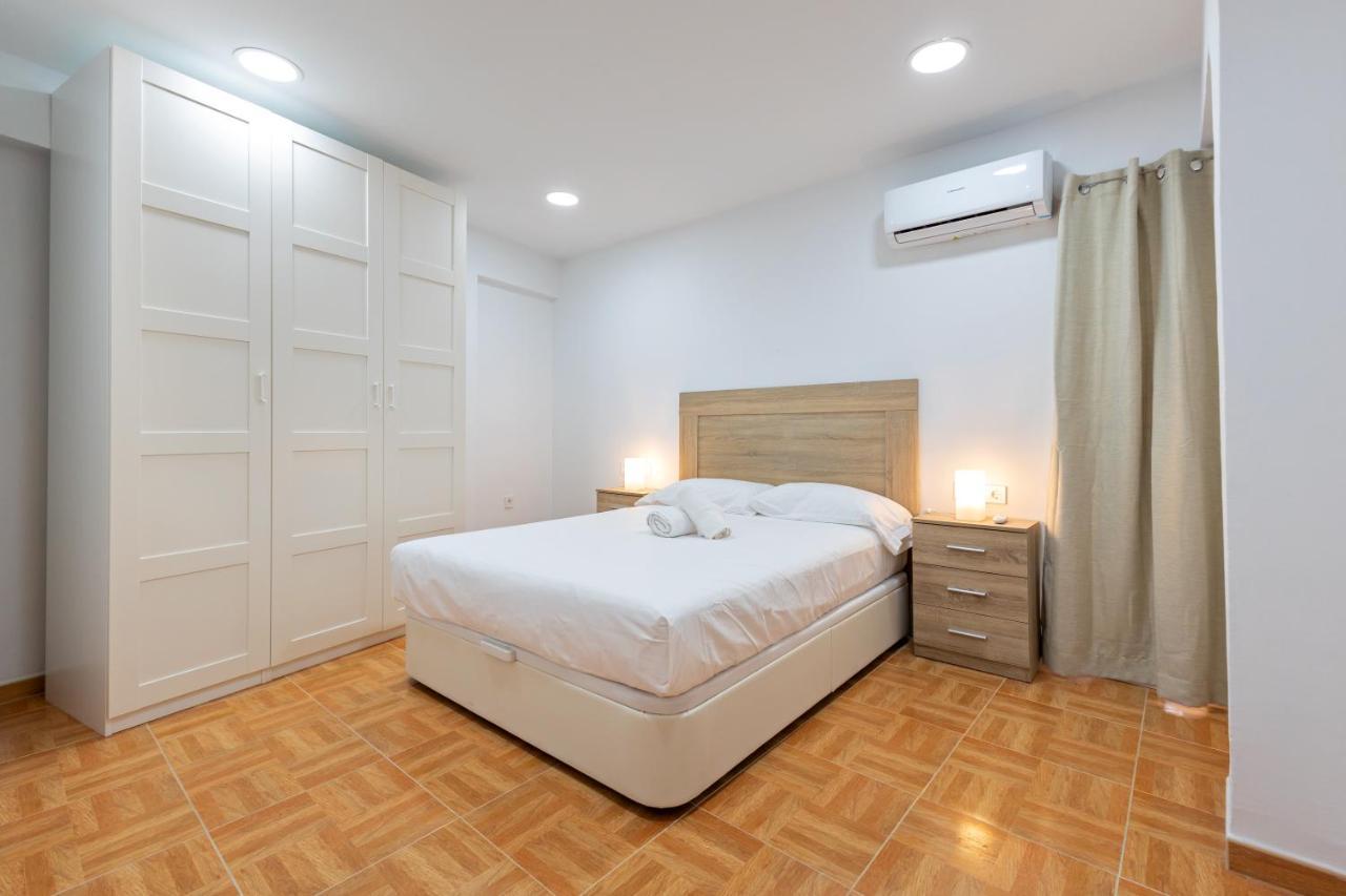 Charming 2 Bedroom Apartment At Triana Center By Oui Sevilla Kültér fotó