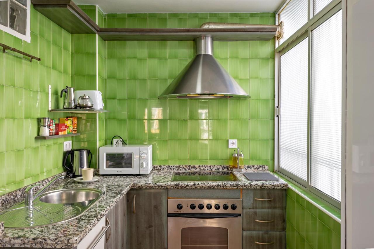 Charming 2 Bedroom Apartment At Triana Center By Oui Sevilla Kültér fotó